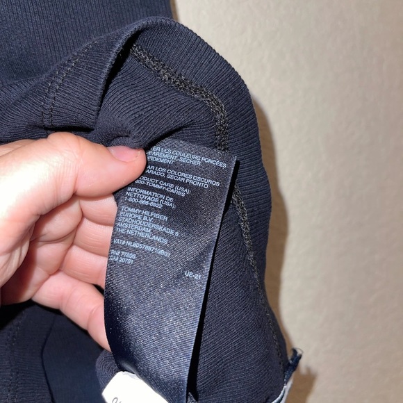 TOMMY Hilfiger Slim Fit Navy Polo Size Medium - Picture 6 of 8